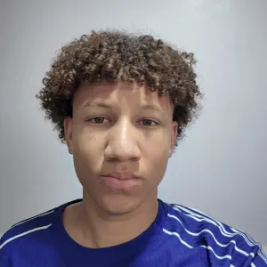 Baby sitter exprimenté étudiant de 18 ans 