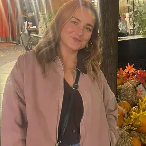 Experienced babysitter looking for evening work. 