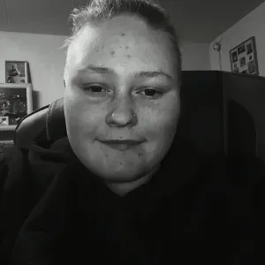 Étudiante à Courcelles je recherche les job étudiant 