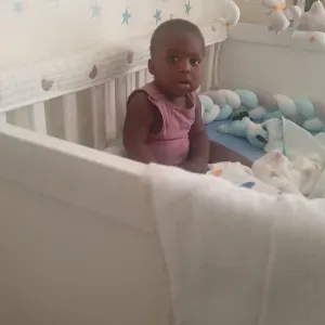 Une femme pour garder mon fils 