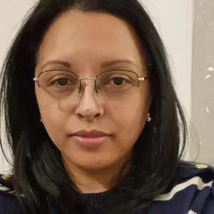 Garde d'enfants  plein temps .