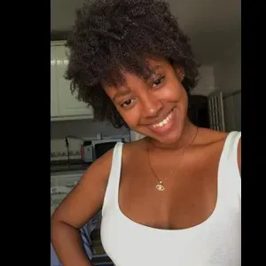 Babysitter atenciosa para cuidar de crianças em Lisboa