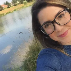 aide de personnes âgées et dame de compagnie