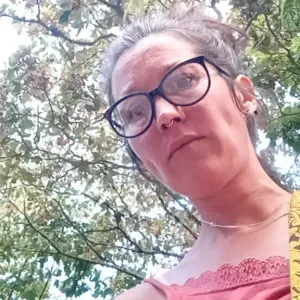 Aide ménagère et présence pour briser la sollicitude 