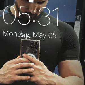 Am looking for housekeeper 