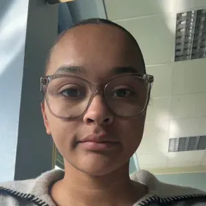 Baby-sitter/aide à domicile et étudiante infirmière