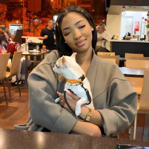 Jeune babysitter disponible et à l'écoute