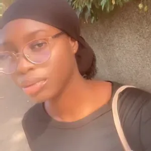 Aide ménagère-Étudiante motivée 