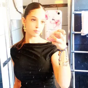 Babysitter expérimentée à Montluçon 