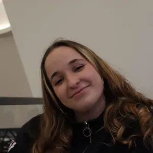 Babysitter com alguma experiência no Porto