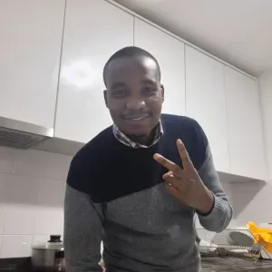 Emprego de limpeza e cuidador de animais 