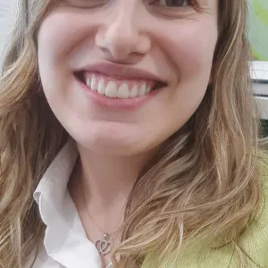 EMPREGADA DE LIMPEZA EM PENAFEIL