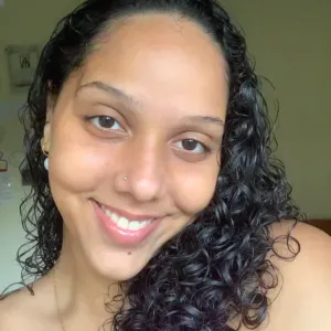 Á procura de uma babysitter de um par gemeos