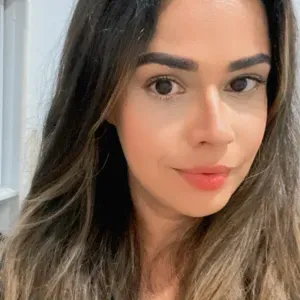 Empregada de limpeza responsável no Porto