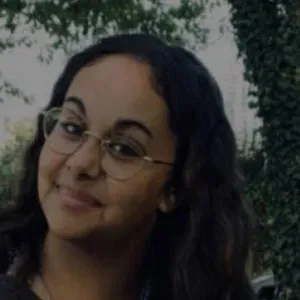 Jeune Baby-sitter à Durtal/ Laval !