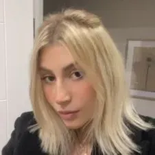 Busco trabajo como cuidadora de niños