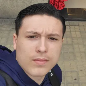 Garde d'enfants avec le sourire 😊 et beaucoup de patience