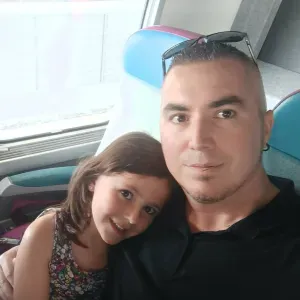 Recherche nounou pour trajets école matin et après-midi