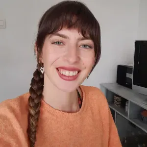 French Tutor that can help you with homeworks