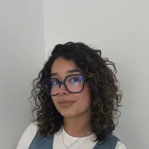 Baby-sitter sérieuse et de confiance disponible !