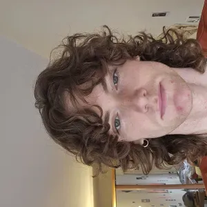 FREE live in pet sitter in Paris!!!