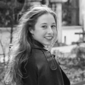 Dame de compagnie pour vos aînés à Paris