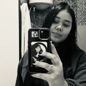 Babysitter com experiência em Vila Nova De Gaia!