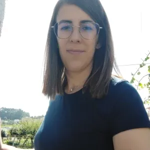 Serviços de babysitter com certificado 