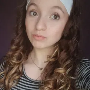  étudiante de 16 ans capable de faire le ménage