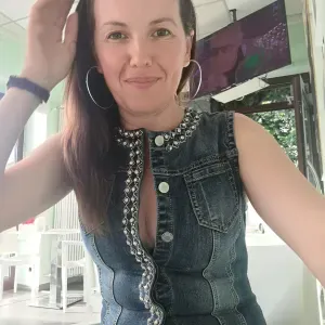 Cerco lavoro part-time, assistenza anziani per il week-end.