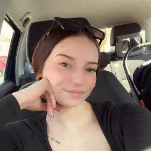 Garde d'animaux et promenades – personne sérieuse