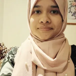 Experienced babysitter in paris 