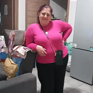 cerco lavoro come badante infermiera babysitter 