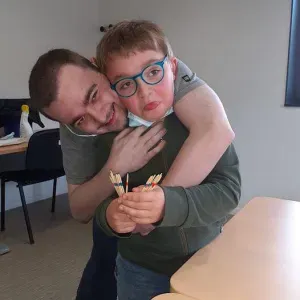 Cherche aide à la personne qui a le permis urgent