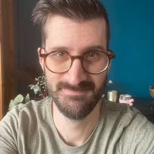 Papa de deux enfants, engagé et disponible,