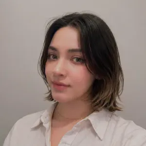Babysitter bilingue FR/EN dispo à Paris