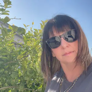 Baybysitter esperta Pescara ,cepagatti 