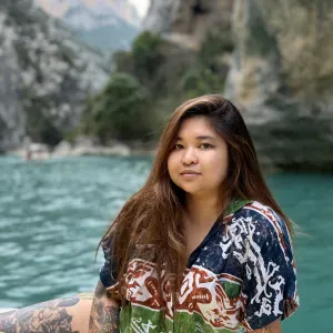 Responsible Filipina in Mussane les Alpilles