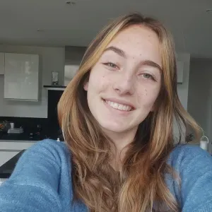 Étudiante qui propose des cours particuliers