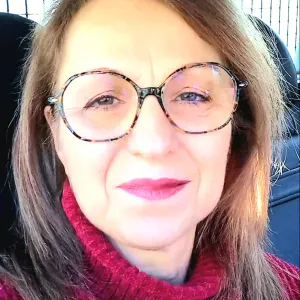 Procuro cuidador de animais 