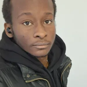 Etudiant proposant service a domicile et services ménagères 