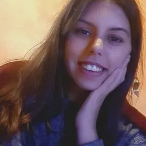 Assistante ménagère, aide ménagère.