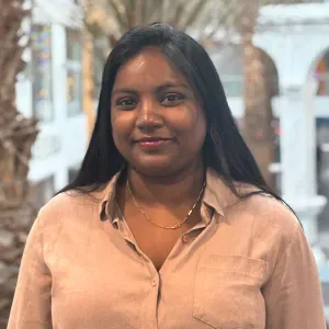 Experienced babysitter looking for a job 