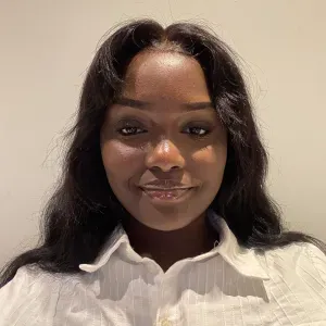 Baby-sitter étudiante disponible dans l'Essonne (91)