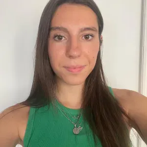 babysitter lisboa responsavel e carinhosa 