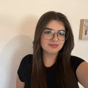 Bby-sitter expérimentée sur Vannes !