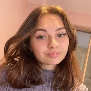 Baby-sitter expérimentée sûr Draguignan et alentours 