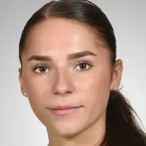 Baby-sitter étudiante sur trets 