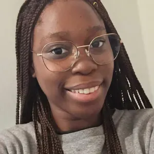 Cherche un job de vacances, disponible pour le ménage.