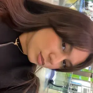 Pet-sitter Sara pour promenades et visites 